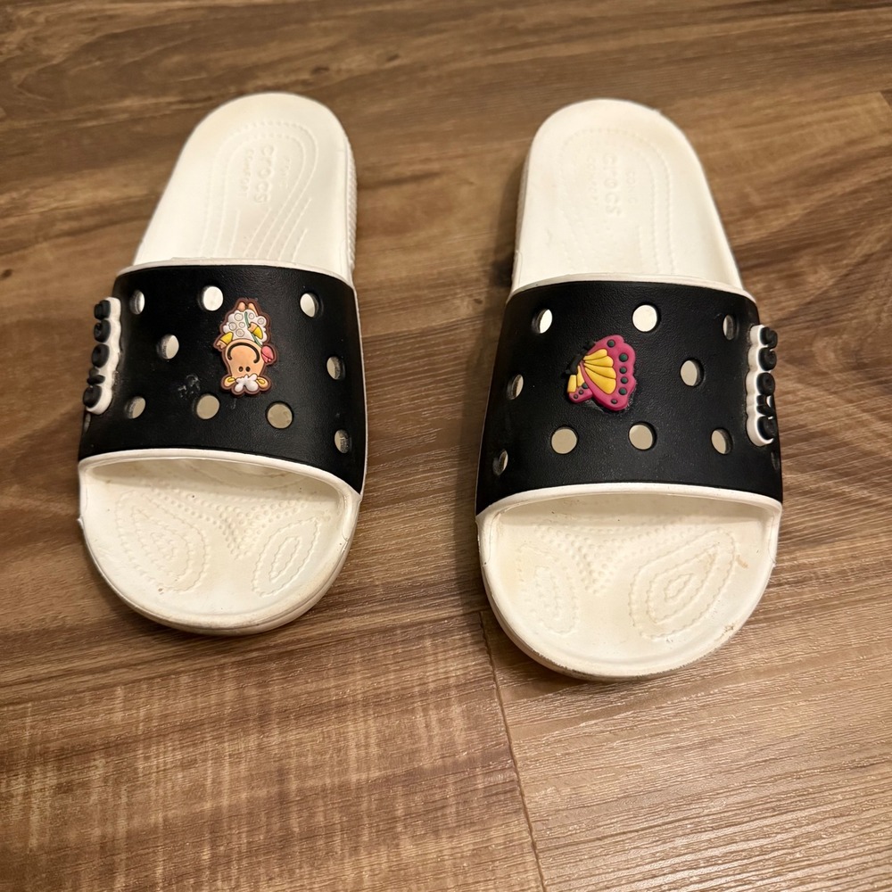 Crocs Classic Slide Sandals White Black with Charms Comfort‎ Slip On Sz 7
